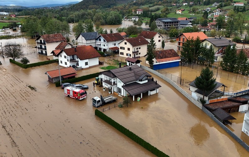 Ciclonul Cassandra a adus inundații devastatoare și a făcut 16 morți, în Bosnia