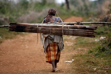 Femeile sunt mai afectate de schimbările climatice în Uganda | Foto: EPA