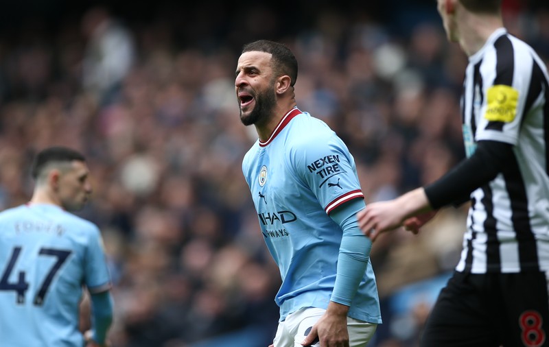 Internaționalul englez Kyle Walker, surprins în ipostaze indecente, într-un club din Manchester: „Niciuna dintre femei nu era soția lui”