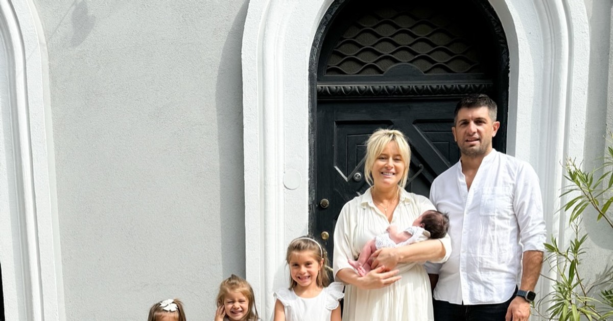Laura Cosoi și familia