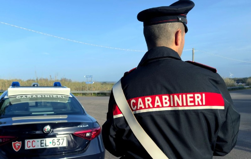 Un șofer român lovit de „halucinații” a coborât brusc din mașină și s-a aruncat într-un canal, în Italia