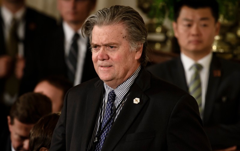 Steve Bannon și-a exprimat "regretele" pentru declarațiile sale din cartea controversată despre administrația Trump