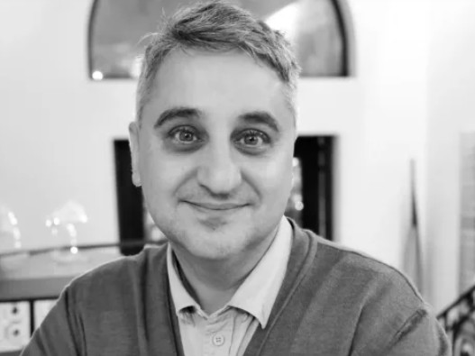  Dan Mircea Cipariu, președintele Asociației Opera Scrisă.RO.