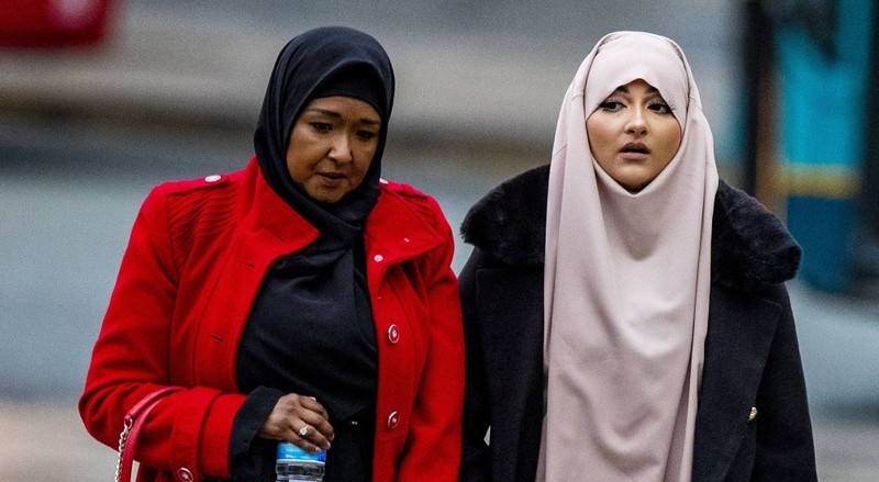 Amaani Noor (dreapta), considerată vinovată de finanțarea ISIS / foto: Hepta