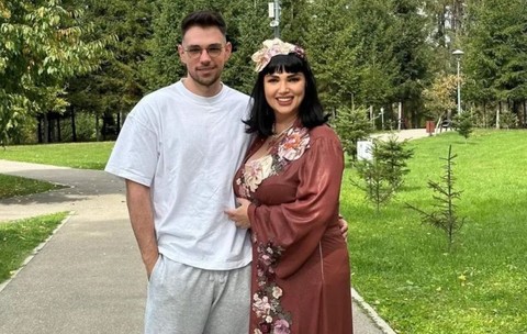 Andrew Barabancea și mama lui, Ozana Barabancea | sursa foto: Facebook