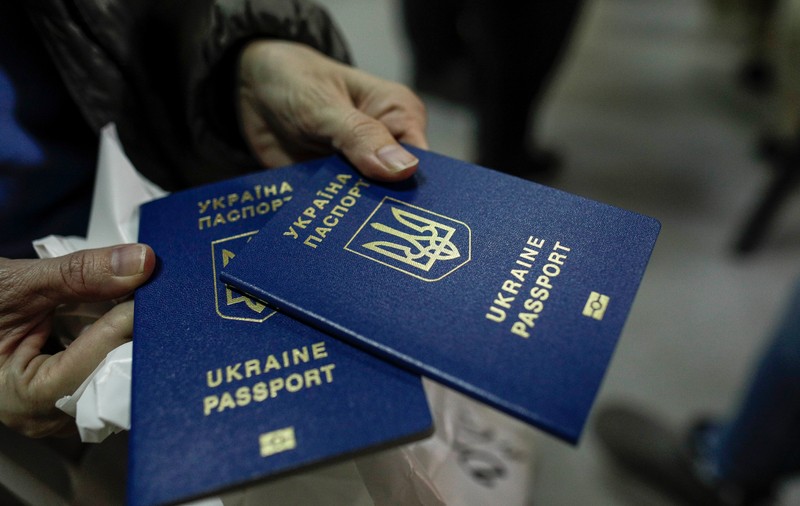 Ce spun băncile din România despre conturile deschise refugiaților ucraineni