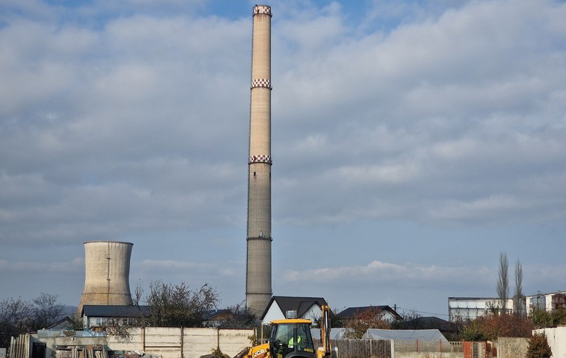 Fosta termocentrală pe cărbune din Doiceşti a funcţionat din 1953 până în 2009. După închidere, a trecut prin toate etapele destrămării, începând cu vânzarea la un preţul modic şi terminând cu demolarea unor părţi din construcţie. 