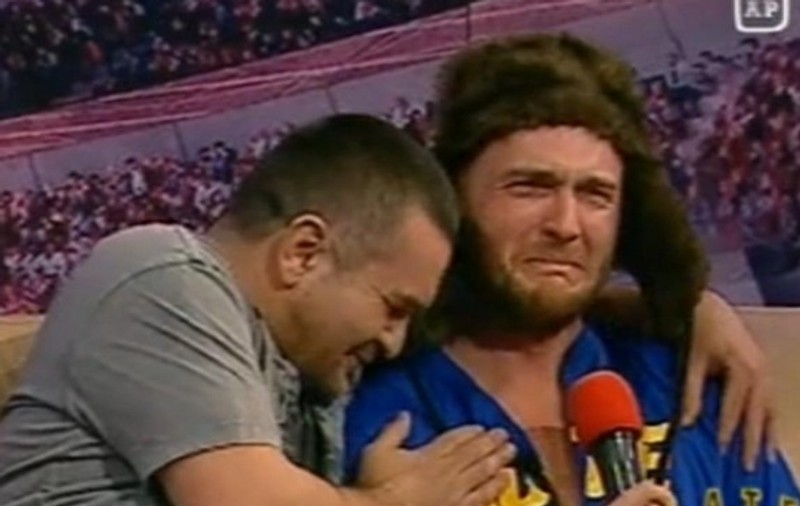 Un cunoscut actor de stand-up comedy şi-a cerut iertare în lacrimi de la Doroftei. Vezi pentru ce! FOTO