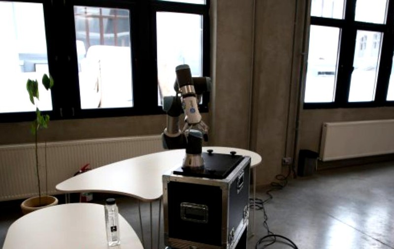 Un robot de ultimă generație, care să elimine infecțiile nosocomiale, va fi adus la Spitalul Victor Babeș