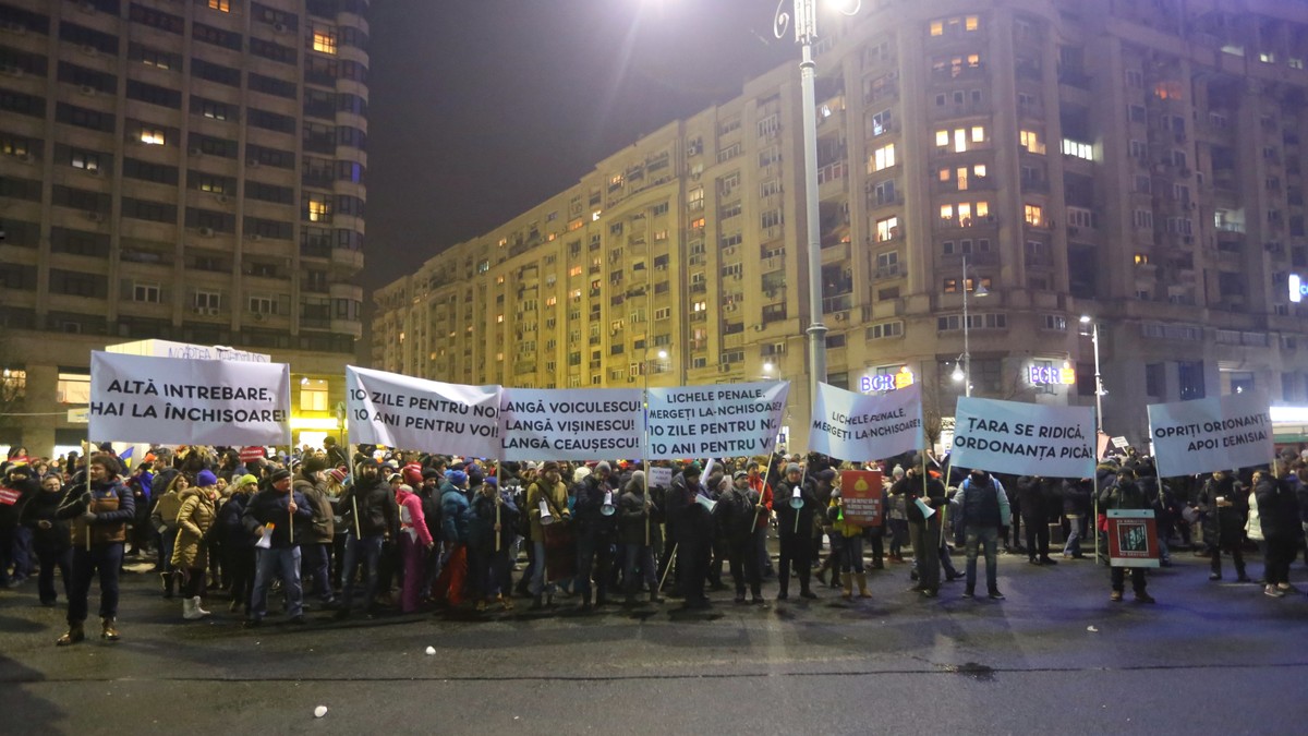 Firicel din Las Fierbinți are un mesaj pentru protestatari.