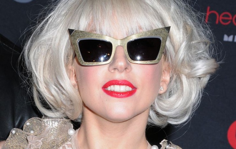 Lady Gaga pleacă singură în turneu