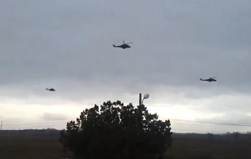 Elicopterele ruseşti vin în valuri spre Crimeea. TENSIUNEA CREŞTE DIN ORĂ ÎN ORĂ ÎN PENINSULĂ | VIDEO