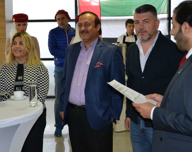 Șeicul care patronează Manchester City a trimis-o la Ploiești pe Lara Sawaya, mâna sa dreapta în materie de cai Pur Sânge Arab: ”Îi plac și caii, și fotbalul”. Totul despre eveniment! / FOTO&VIDEO