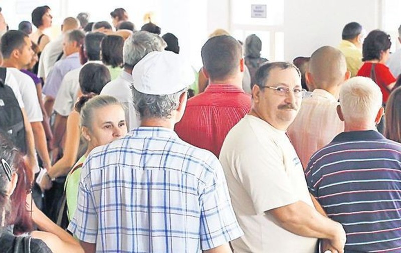 Statul dă legile care taie statul la cozi