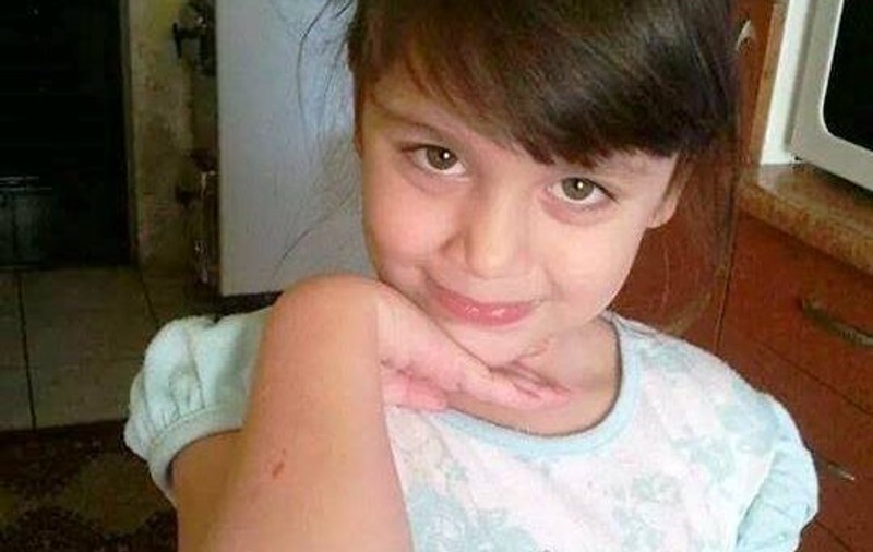 Denisa Lăban a dispărut în Petrila. Fetița de 9 ani, lăsată singură de bunică