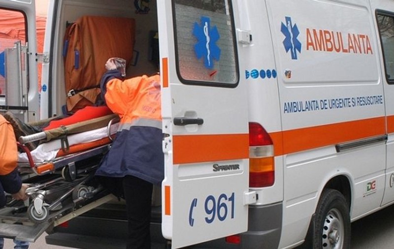 Turist rănit după ce a alunecat pe un traseu din Masivul Ceahlău. Echipa de intervenție i-a acordat primul ajutor