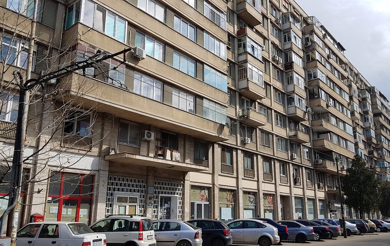 VIDEO/Blocul cu cele mai mari restanțe la RADET. Locatarii nu au de doi ani apă și căldură. ”E groaznic de frig”