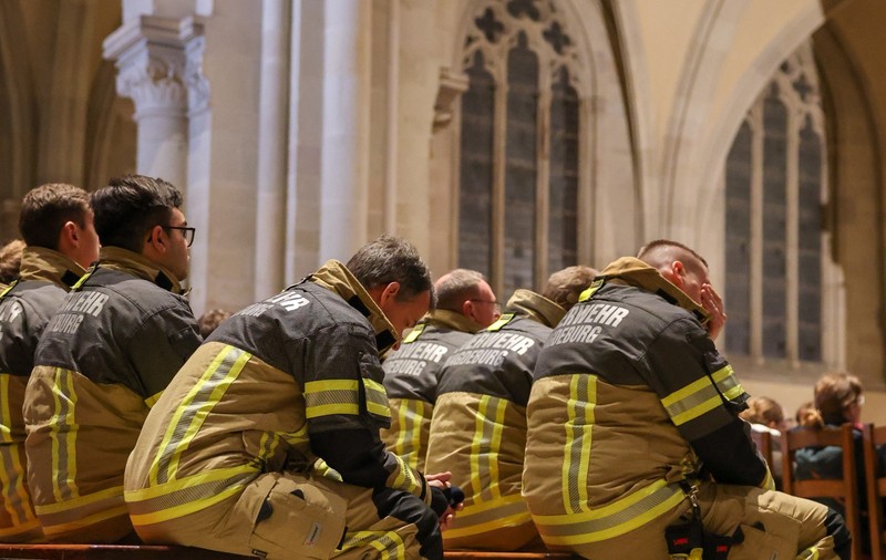 Pompieri în lacrimi la Magdeburg, după ce s-au luptat să salveze sute de victime ale atacului de la târgul de Crăciun: „Singurul lucru care mi-a trecut prin cap a fost: pe care dintre ei îl ajut acum?”