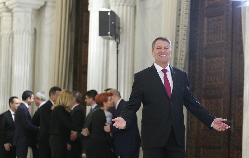 Cabinetul Grindeanu a depus jurământul; Iohannis, către Dragnea: Aflarăm de la televizor că sunteți singurul care cunoaște programul de guvernare: Învățați-i și pe ei! / GALERIE FOTO