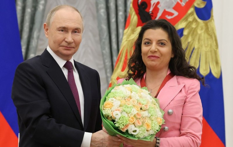 „Păpușa de fier” a lui Putin a anunțat că suferă de o „boală teribilă”. Șefa propagandei ruse își dă demisia