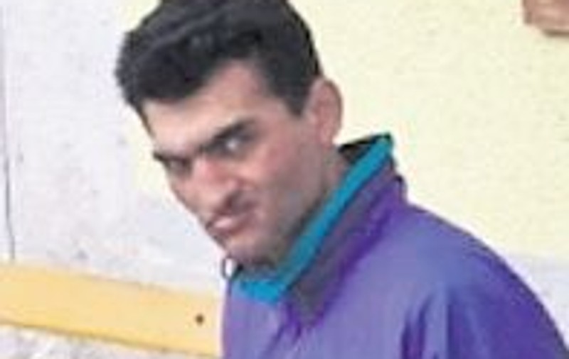 I-a tăiat gâtul pe stradă