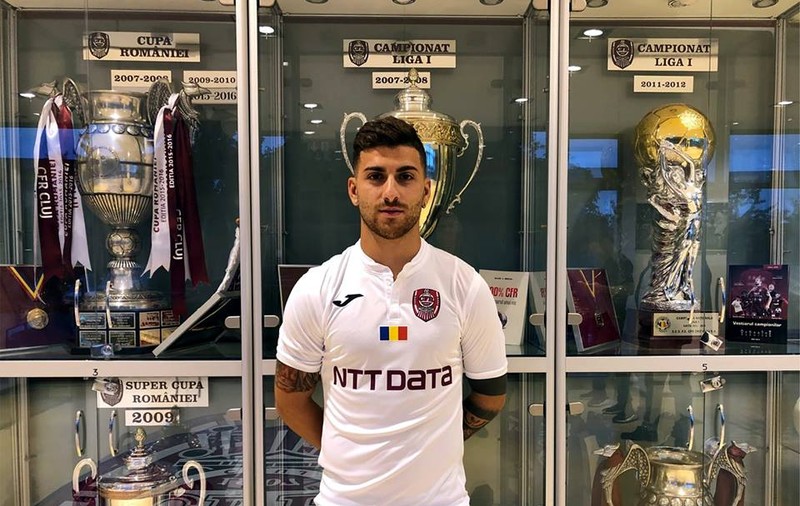 CFR Cluj l-a transferat pe Giuseppe De Luca. Atacantul a înscris 49 de goluri în primele două ligi din Italia