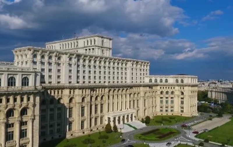 Se filmează în Parlament; Conducerea Camerei a aprobat solicitarea companiei care produce serialul "Regina Sudului" de a filma câteva secvențe