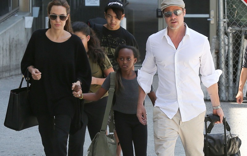 ANGELINA JOLIE şi BRAD PITT au AMÂNAT NUNTA, din cauza ACTRIŢEI