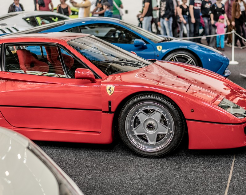 Ion Țiriac a uitat două mașini Ferrari într-un garaj vreme de 10 ani: „Mă sună ăia: Herr Țiriac!”. Cât valorează acum mașinile