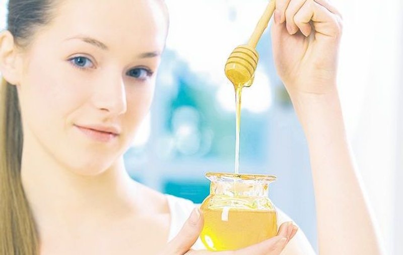 Mierea, crema-minune pentru pielea uscat