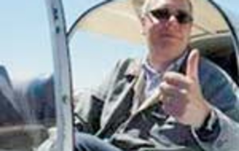 Un orb a facut turul Frantei cu avionul