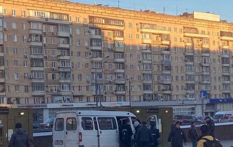 Imagini cu poliția rusă când ridică recruți de pe stradă. Comisar militar: „Muncă de investigație”