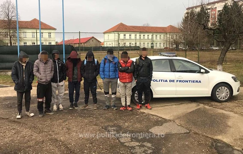 Opt tineri din Afganistan, solicitanți de azil în România, au încercat să treacă, ilegal, granița cu Ungaria