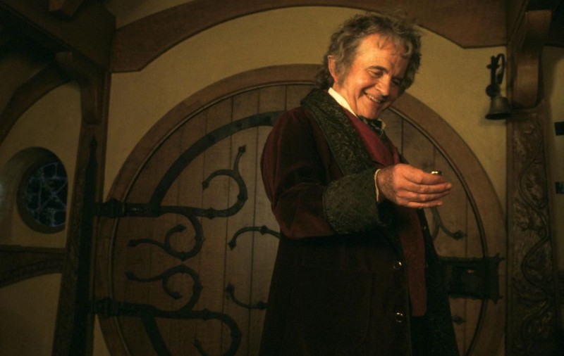 Actorul Ian Holm, care a interpretat rolul lui Bilbo Baggins în Stăpânul Inelelor, a murit la 88 de ani
