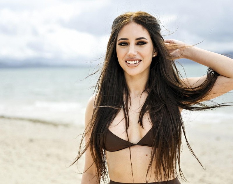 Bianca, una dintre concurentele de la „Insula Iubirii” sezonul 7, îngrozită de gesturile făcute de partenerul alături de care a venit în show