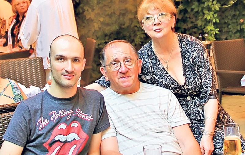 Fiul lui Ogăşanu a muncit pe rupte şase ani la Londra