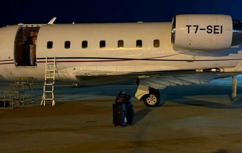 Momente DE COȘMAR la bordul unui avion privat. Aeronava a PIERDUT ușa