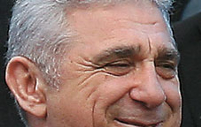 Giovani Becali a vrut sa traverseze Podul Grant pe linia de tramvai