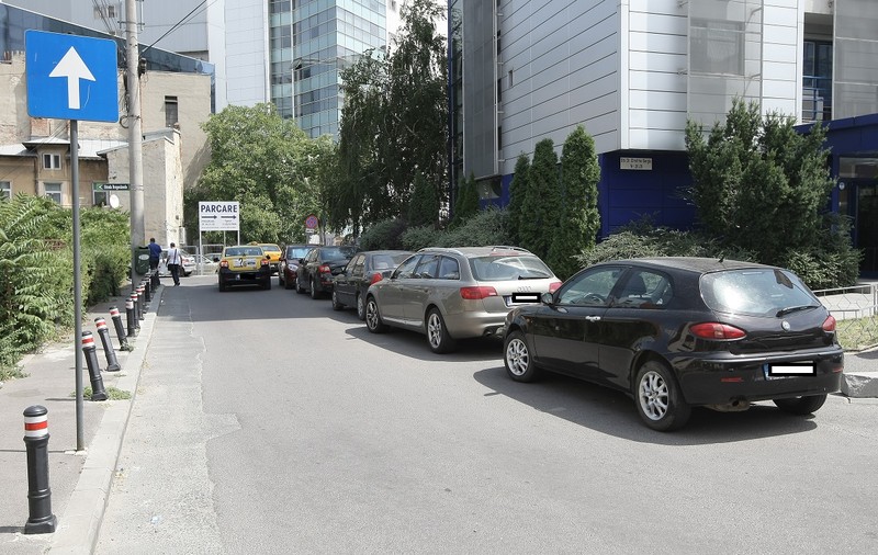 Primăria Capitalei va pune pază în parcările publice din București, pe poduri și pasaje