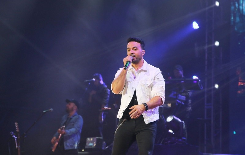 Cum arată actuala soție a lui Luis Fonsi, interpretul hit-ului "Despacito". A mai fost însurat cu o super actriță de telenovele | FOTO