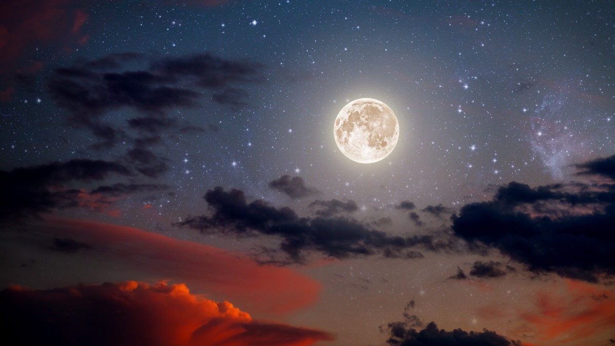 Luna plină din Varsator din 1 august 2023