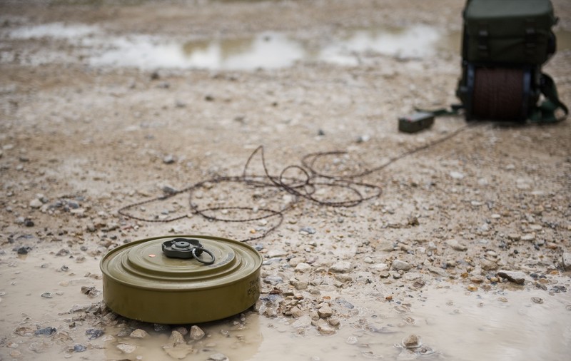 Mine antitanc au fost găsite într-un depozit Ikea: „Când vine armata să le ia de aici?”. Un general a fost demis pentru că oamenii lui au pierdut explozibilul