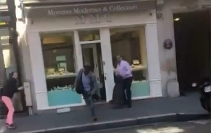 VIDEO | Jaf pe Champs Elysees. Ceasuri de 900 de mii de euro furate în câteva secunde