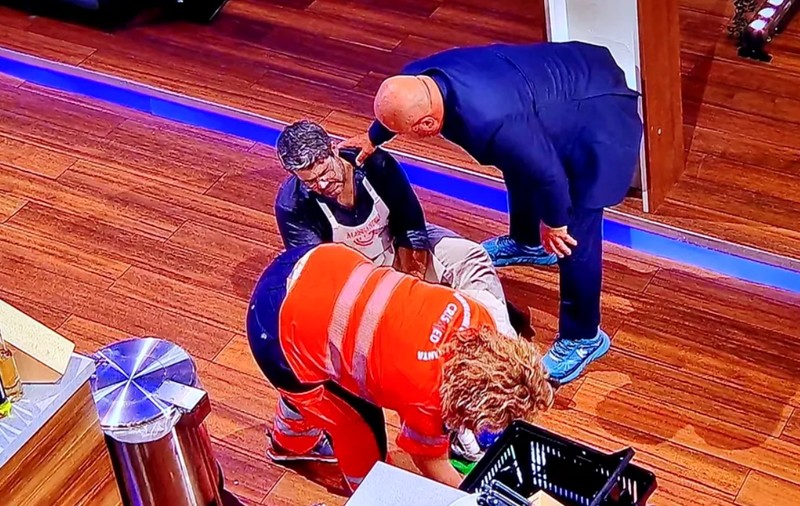 Alessandro Lusito, de la MasterChef 2024, transportat la spital, în urma unui incident în cadrul show-ului. A leșinat în fața tuturor. „Au chemat medicii”