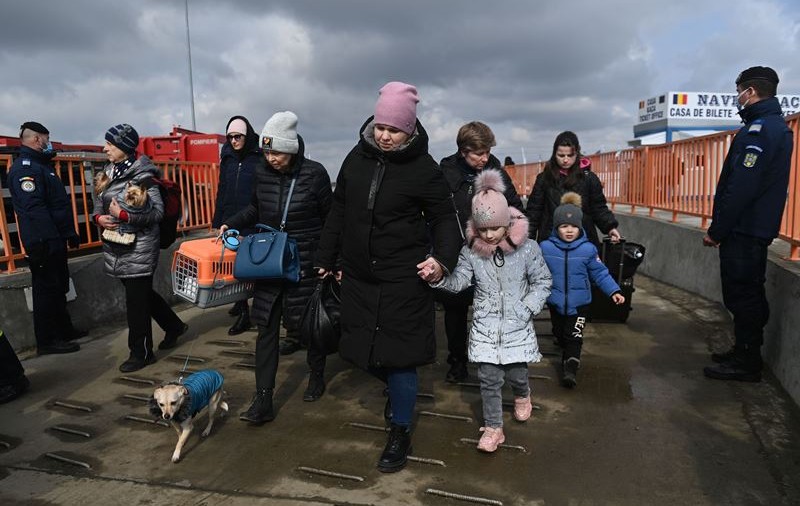 Peste 6.500 de refugiați ucraineni s-au angajat în România după declanșarea războiului. Anunțul ministrului muncii