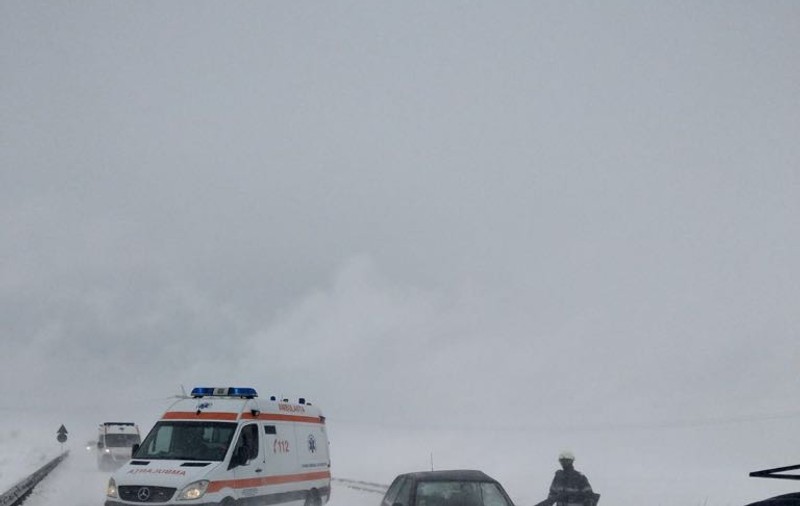 Mai multe persoane au fost rănite într-un accident rutier în Ialomița