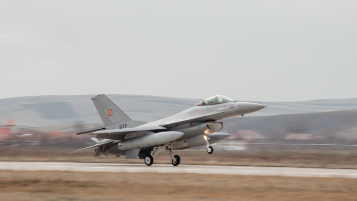 Avion F-16