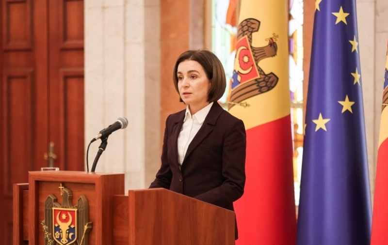 Un senator rus amenință Chișinăul că va ajunge „la coșul de gunoi al istoriei”. Gestul făcut de Maia Sandu care l-a înfuriat