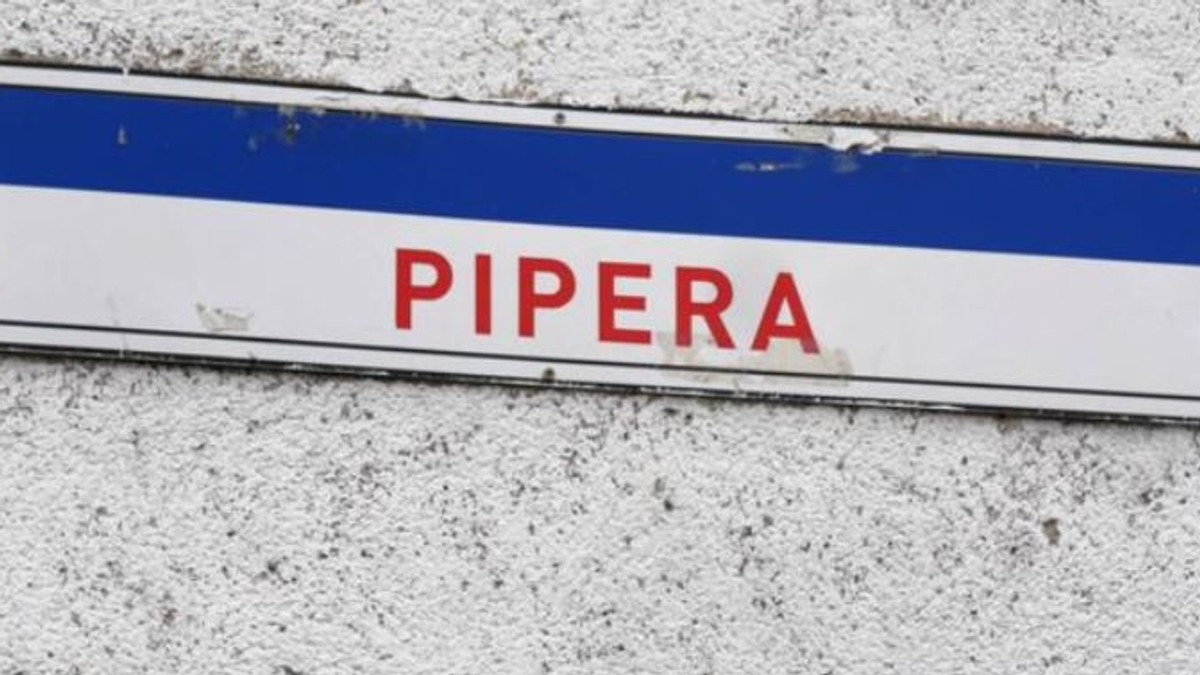 Lucrări pe Magistrala 2, în perioada 31 august-2 septembrie. Plăcuță de pe stația de metrou Pipera