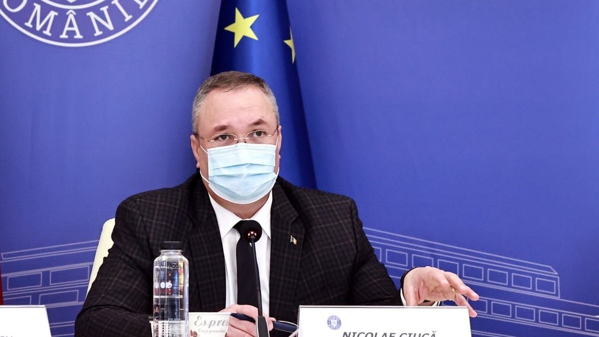 Premierul Nicolae Ciucă a dispus controale după cozile de la benzinăriile din România. Foto: Facebook Guvernul României
